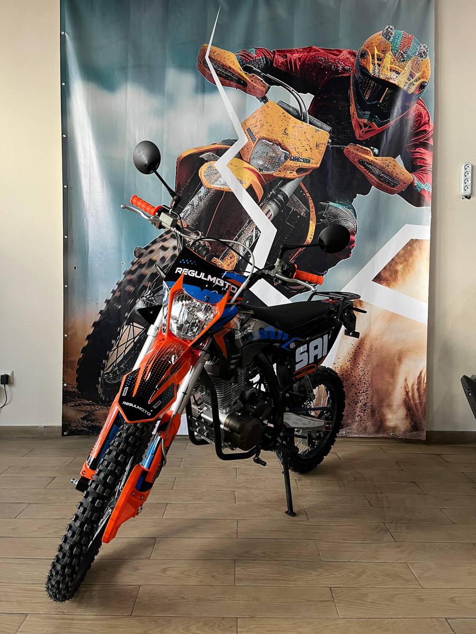 Мотоцикл Regulmoto SAI 200 (Черный/Оранжевый)
