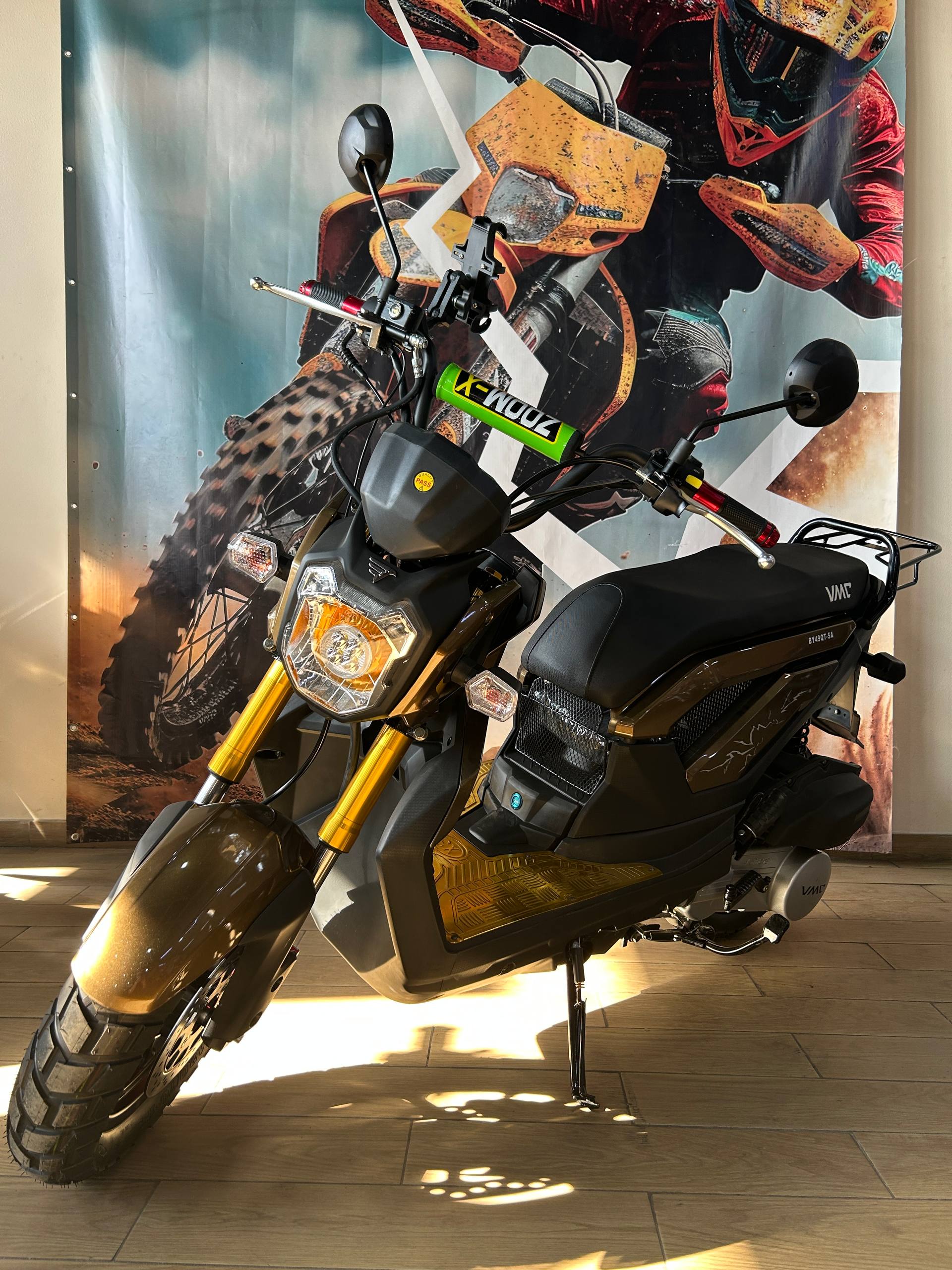 Скутер VMC NАKED СЕРИЯ N1500