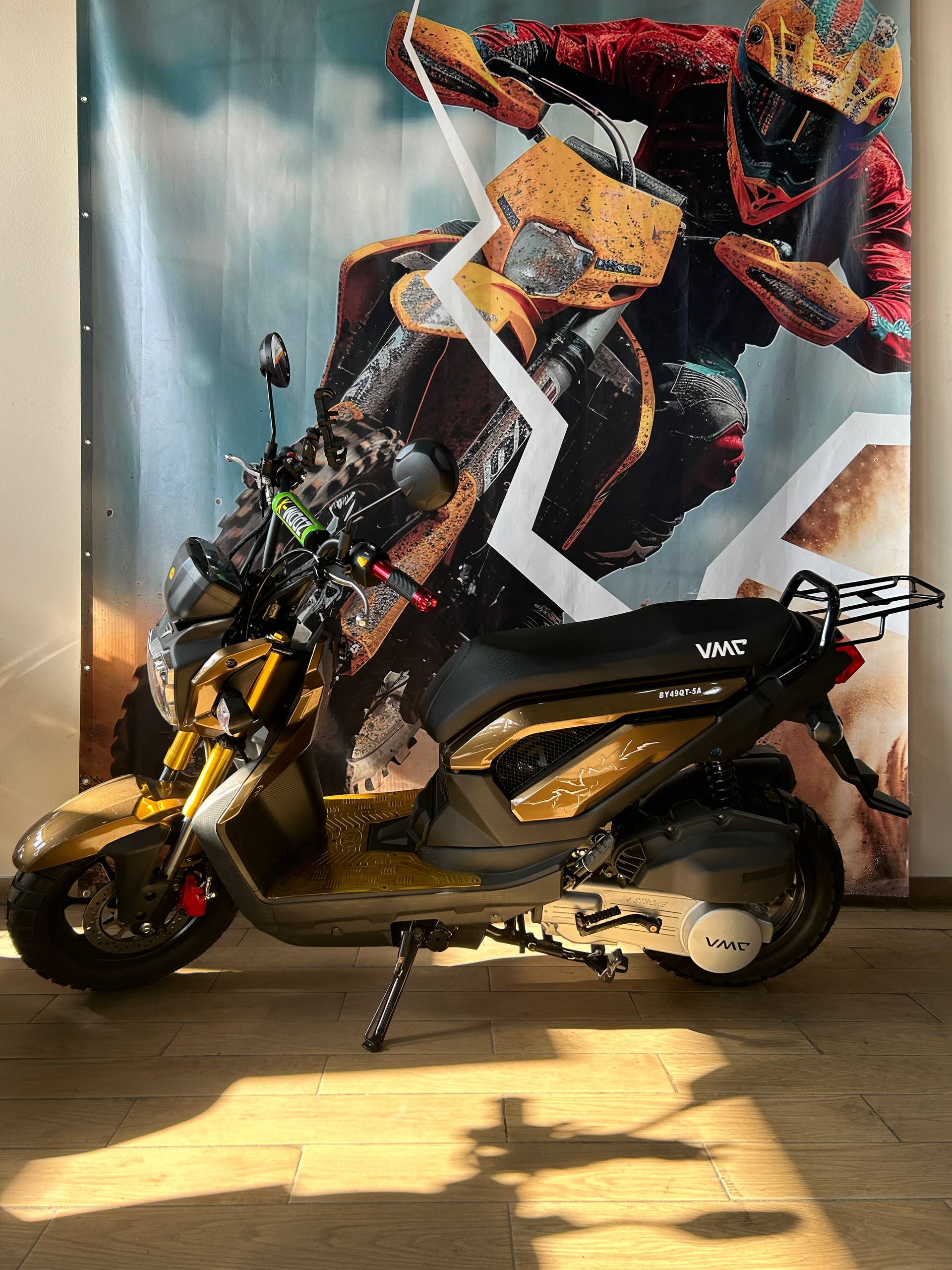 Скутер VMC NАKED СЕРИЯ N1500