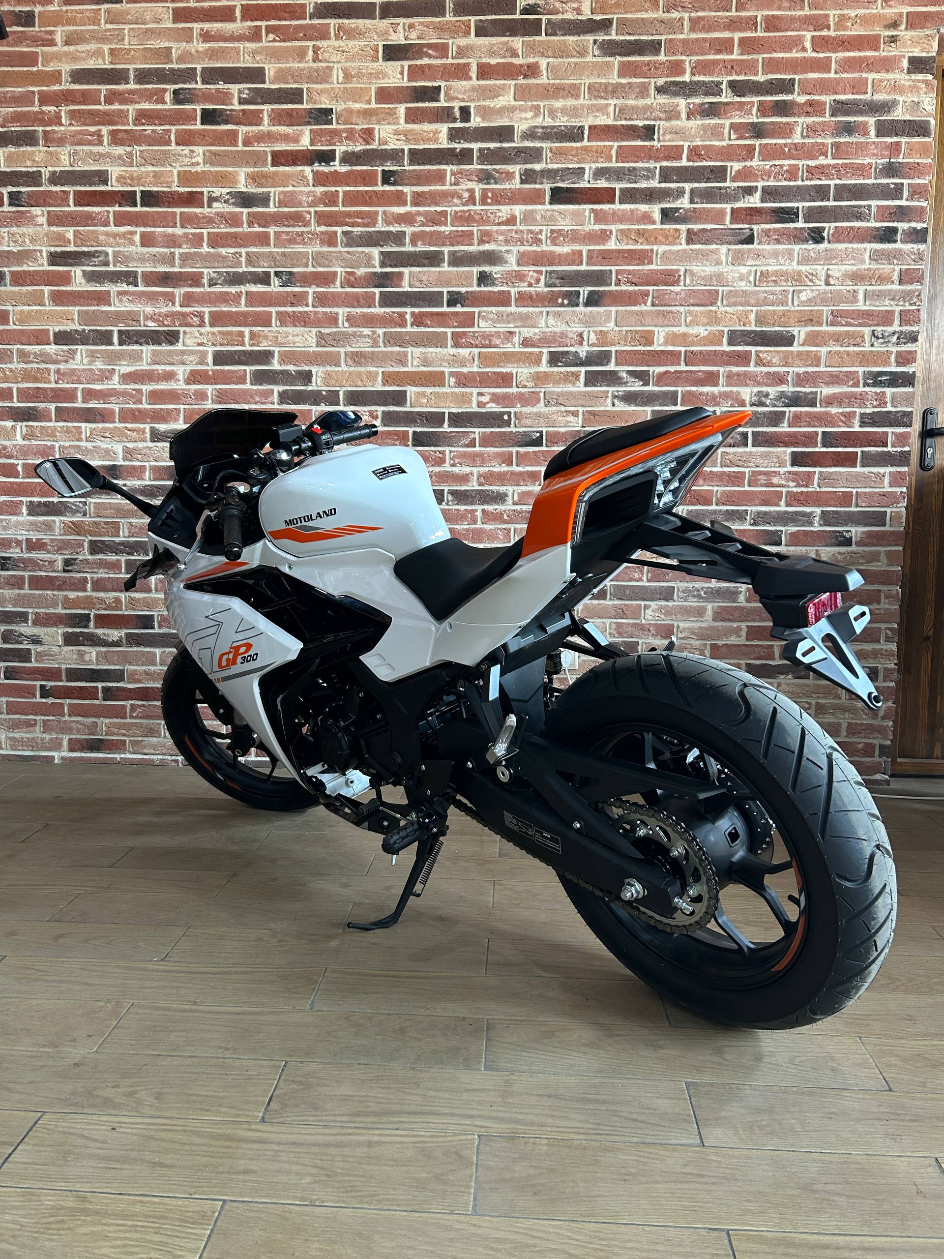 Мотоцикл дорожный Motoland GP 300